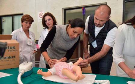 Dona PEMEX cinco equipos de Fototerapia al Hospital de la Niñez Oaxaqueña