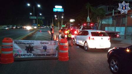 Aplica Policía Vial 62 pruebas de alcoholemia y arresta a 29 conductores en Alcoholímetro