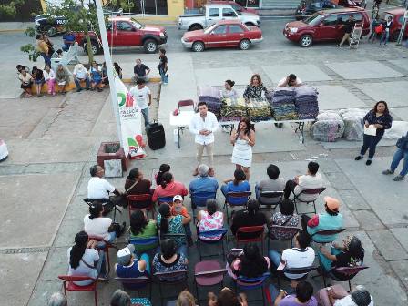 Entregan cobijas a grupos vulnerables de Santa Lucía del Camino