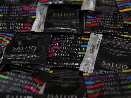 Promueve Servicios de Salud de Oaxaca uso correcto del condón