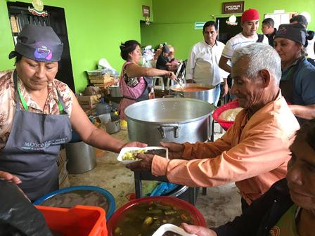 Surte DICONSA más de 140 mil toneladas de alimento a comedores comunitarios de SEDESOL