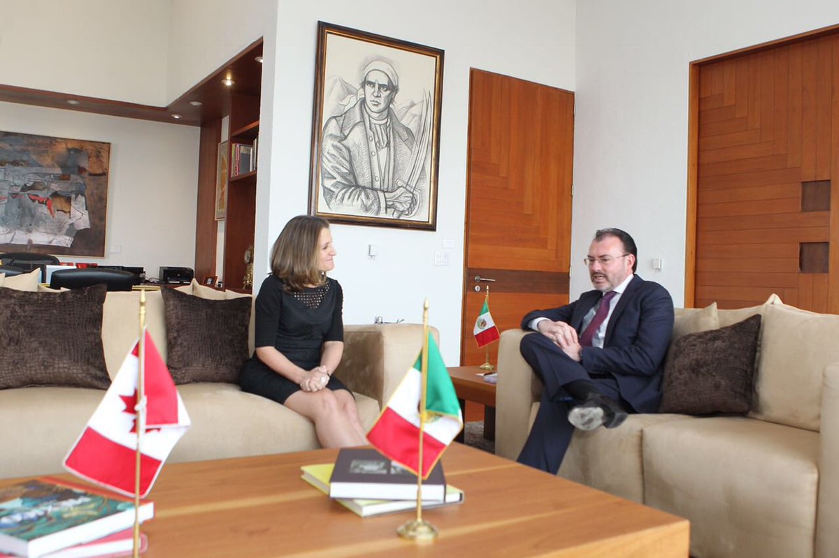 Acuerdan cancilleres de Canadá y México seguir trabajando por el desarrollo regional