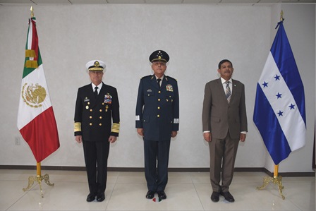Visita México secretario de Estado en el Despacho de Defensa Nacional de Honduras