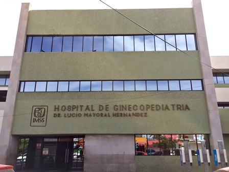 Retiran médicos del IMSS tumor a recién nacida en Sonora