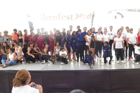 Librofest, espacio donde estudiantes encuentran material que complementa su formación académica