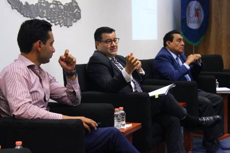 Capacitan a personal de justicia cívica en materia de adolescentes