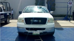 Camioneta Ford Lobo, Pick up, modelo 2004, placas de circulación MLF-9978.