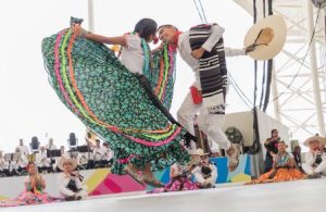La joven Francisca Pérez Bautista, originaria de Santa María Zacatepec, ofreció esta celebración.