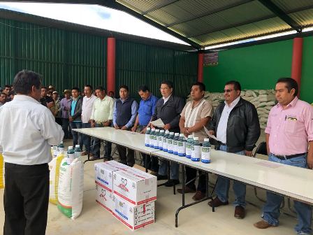 Benefician a productores con programas PESA y ADR de Quiatoni y Albarradas, Oaxaca