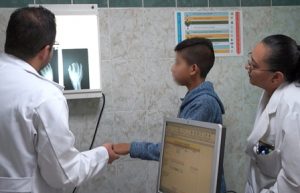 Realizan especialistas del CMN Siglo XXI