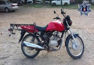 Motocicleta Honda, modelo 2012, roja, sin placa de circulación y serie LWBPCK107C1048826.