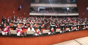 Se plantea elaborar la reforma con los maestros, padres, investigadores, pedagogos y legisladores.