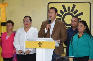 "Ni uno menos, ni una menos. Justicia y verdad sí, perdón y olvido jamás”.