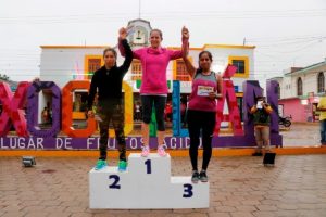 Guillermina Librado González y Erika Julián se adjudicaron el segundo y tercer lugar.