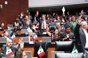 Exhorta el Senado