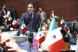 Indispensable que el presidente del Senado se defina sobre tres cuestiones fundamentales.