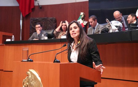 Proponen senadores prohibir pensión a ex presidentes en la Constitución