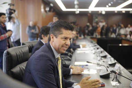 Urgente mejorar el trato a connacionales en el extranjero: García Conejo