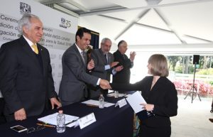 Entregan IMSS y UNAM