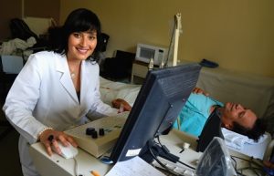 Realizó IMSS en 2017 más de 25 mil procedimientos de cirugía, endoscopia y tratamiento con ondas de choque.