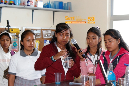 Con encuentro de química, celebra secundaria de Tlazoyaltepec aniversario de clave escolar