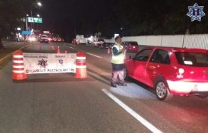 Los conductores fueron retirados de la vía pública junto con sus unidades de motor.