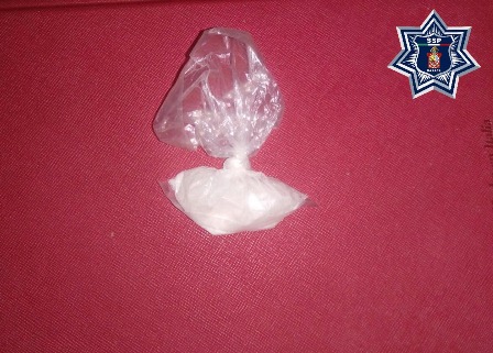 Detienen policías estatales a una persona en posesión de cristal