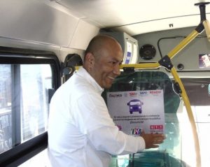 Pegarán calcomanías en las 852 unidades del transporte público.