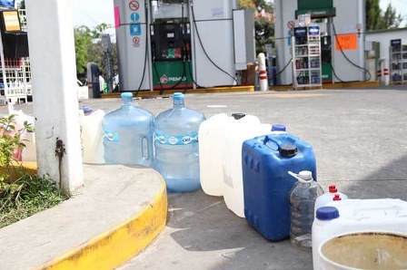 Buscan impulsar campaña para trato adecuado y evitar reusar recipientes que contuvieron gasolina