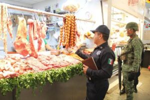 Mantienen acercamiento con los comerciantes.