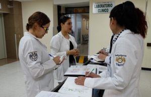 Efectúa 760 estudios de imagenología con equipamiento médico de alta definición.