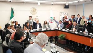 La propuesta del PAN, PRI, PRD y MC fue rechazada por la mayoría de los integrantes.