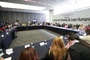 Se deben romper las barreras institucionales, prácticas arraigadas, y garantizar los derechos de las mujeres.