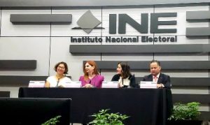 “La democracia se construye desde lo local”