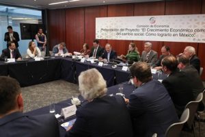 Presentan empresarios proyecto para impulsar nuevo modelo económico.