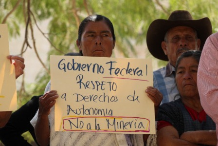 Durante visita a Oaxaca, reprochan a AMLO consultas amañadas e imposición de proyectos neoliberales