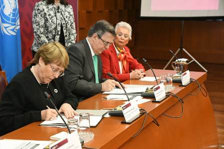 Firman Michelle Bachelet y Marcelo Ebrard Acuerdo para caso Ayotzinapa