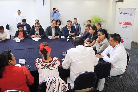 Atienden problemática de defraudados por cajas de ahorro en Oaxaca