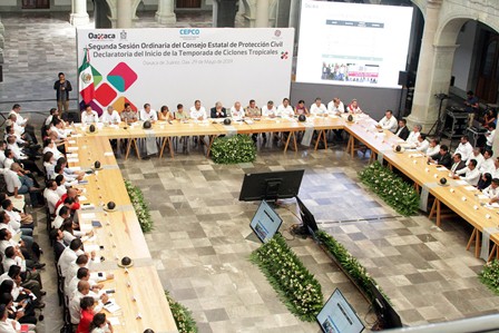 Impulsan Manual de supervivencia para personas con discapacidad en Oaxaca