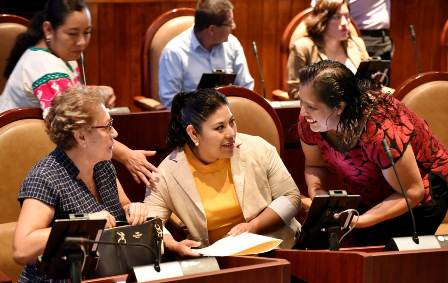 Analiza Congreso de Oaxaca reconocer matrimonio entre personas del mismo sexo