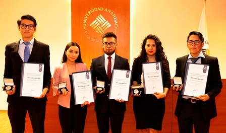 Licenciatura en Derecho de la Anáhuac Oaxaca líder en Premios de Excelencia Ceneval