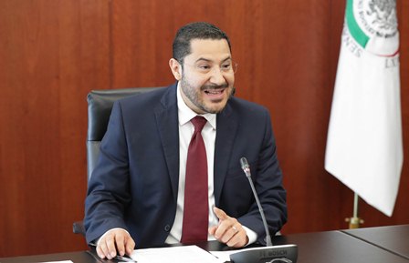 Impulsa Martí Batres reducción del financiamiento público a partidos políticos locales