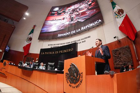 Reducir de 25 a 21 años la edad para poder ser senador, plantea Martí Batres