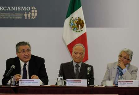 Descalificar a periodistas y personas defensoras genera ambientes hostiles: CNDH