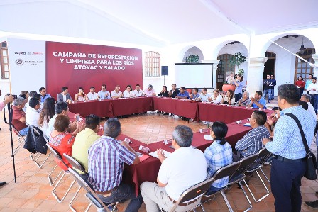 Coordinan rescate, limpieza y reforestación de los ríos Atoyac y Salado, en Oaxaca