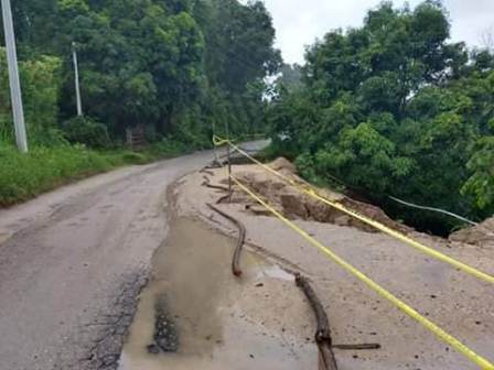 Se mantiene CEPCO en operativo por lluvias; Se presentan deslaves en carreteras