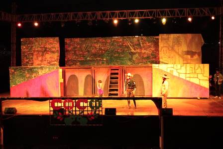 Cautiva “Coco, el Musical” a niñez de Oaxaca de Juárez