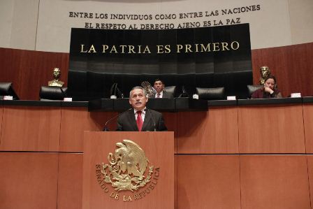 Plantean senadores proteger derechos laborales de socios de plataformas digitales