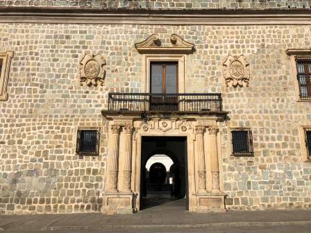 Detiene Policía Municipal de Oaxaca de Juárez a un hombre por maltrato animal