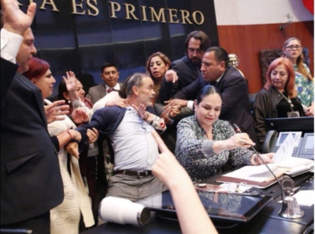 Zafarrancho en el Senado desprestigia a México